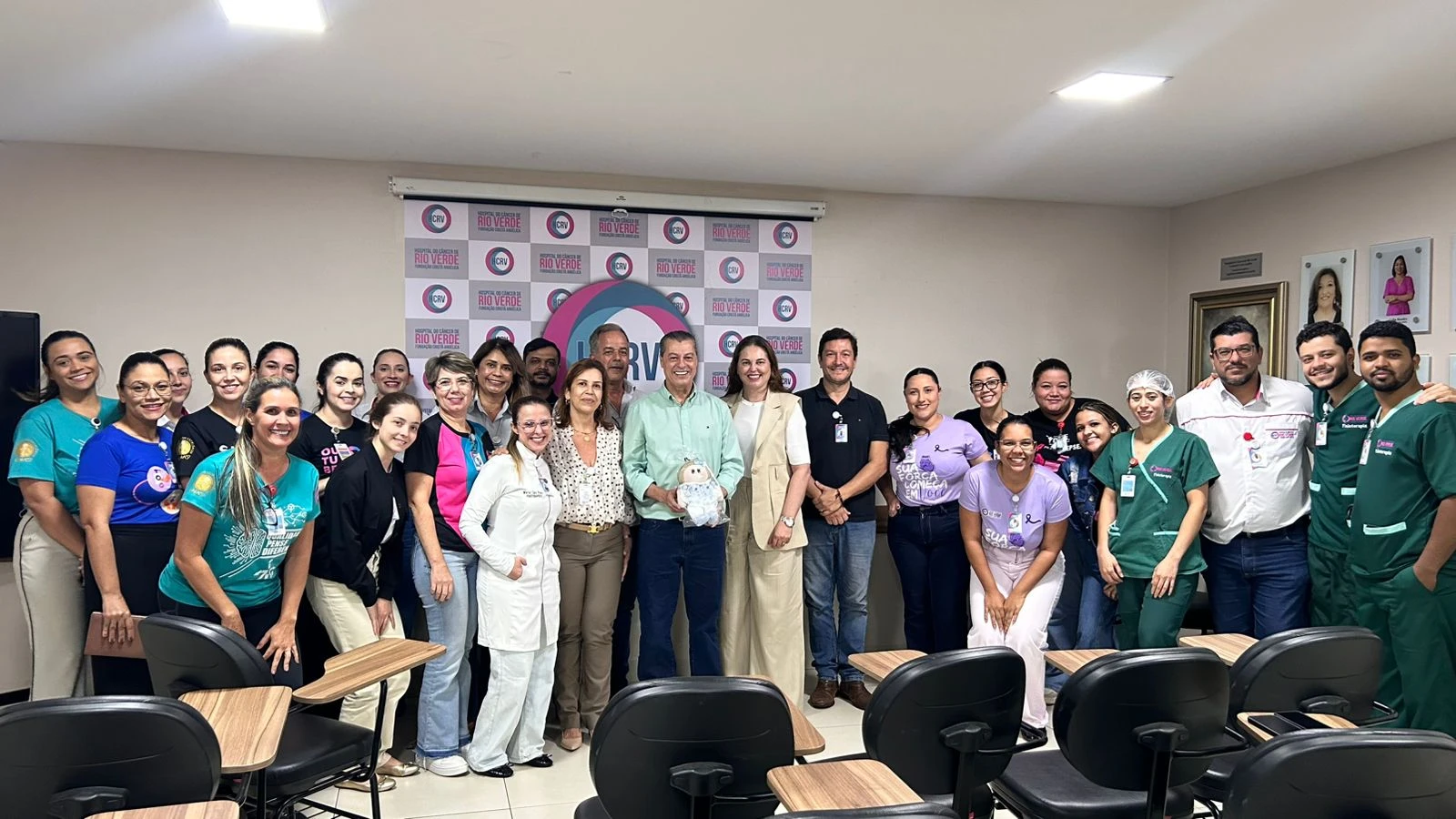 HCRV recebe visita do Deputado Federal Daniel Agrobom